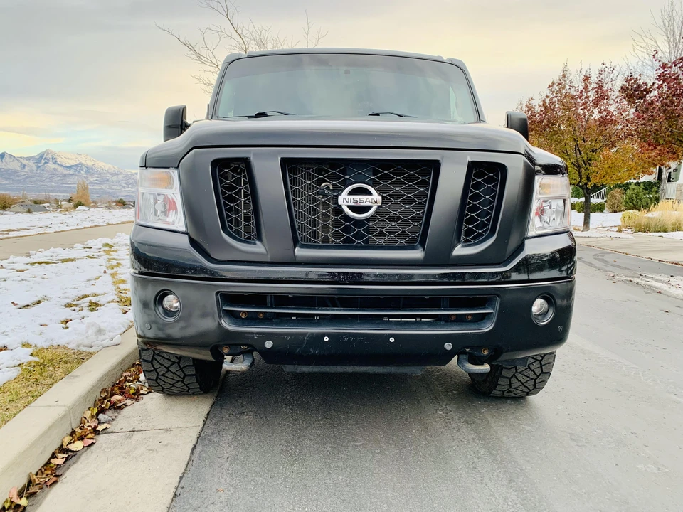 2014 Nissan NV3500 - Image 10 of 31