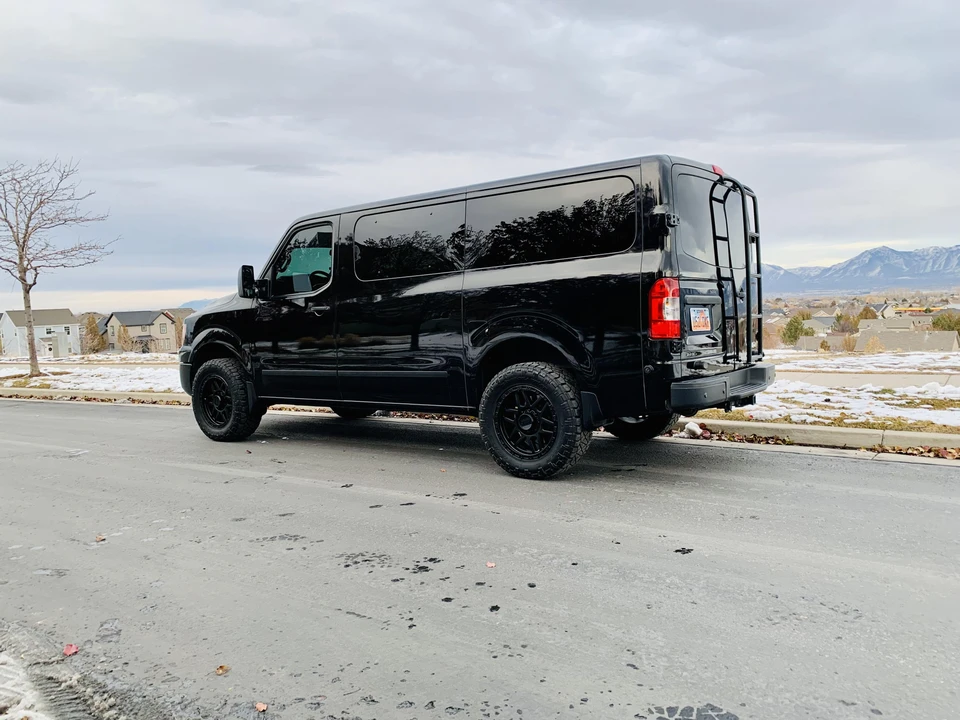 2014 Nissan NV3500 - Image 20 of 31