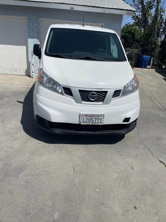 2014 Nissan NV - Image 2 of 3