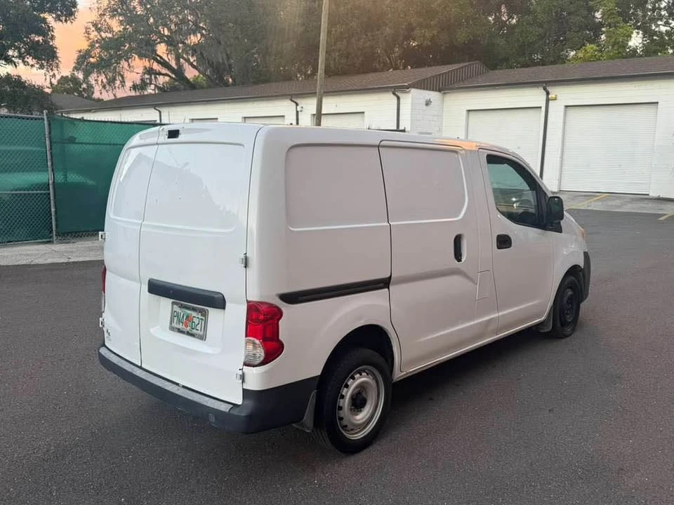 2014 Nissan NV - Image 5 of 13