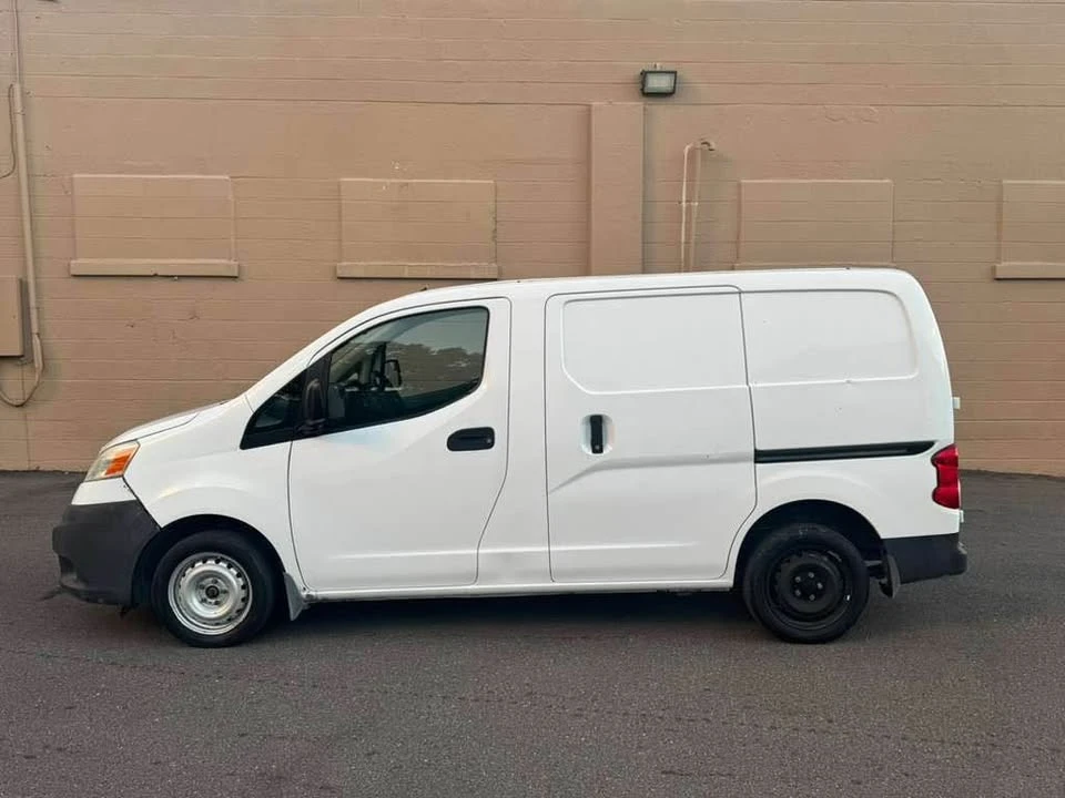 2014 Nissan NV - Image 10 of 13