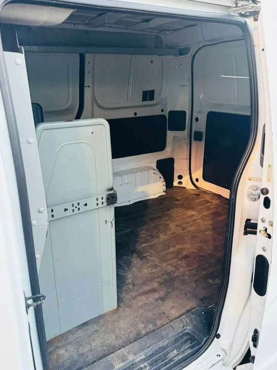 2014 Nissan NV - Image 4 of 13