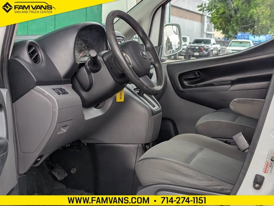 2014 Nissan NV - Image 10 of 12