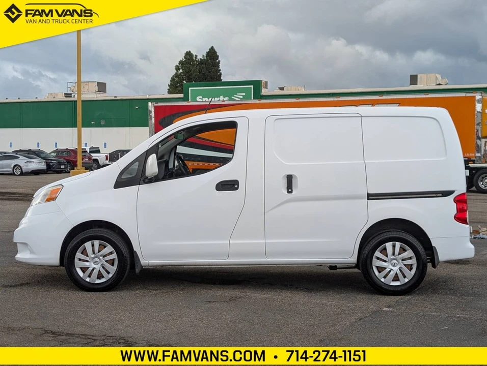 2014 Nissan NV - Image 5 of 12