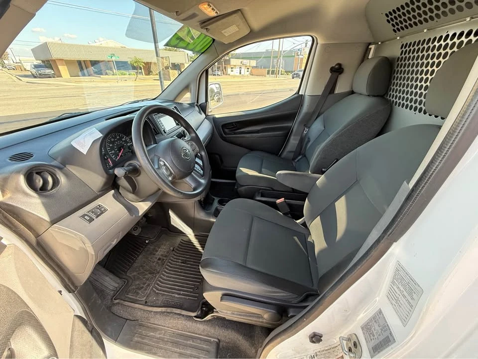 2014 Nissan NV - Image 6 of 6