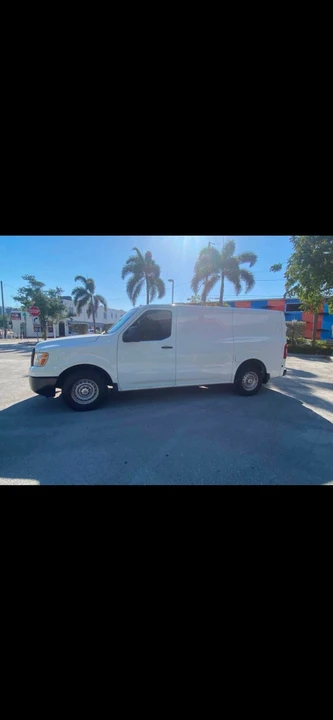 2014 Nissan NV2500 - Image 2 of 8