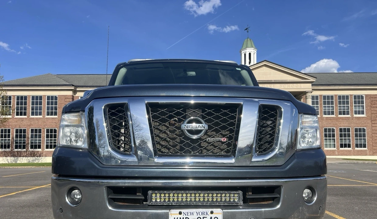 2014 Nissan NV3500 - Image 2 of 11