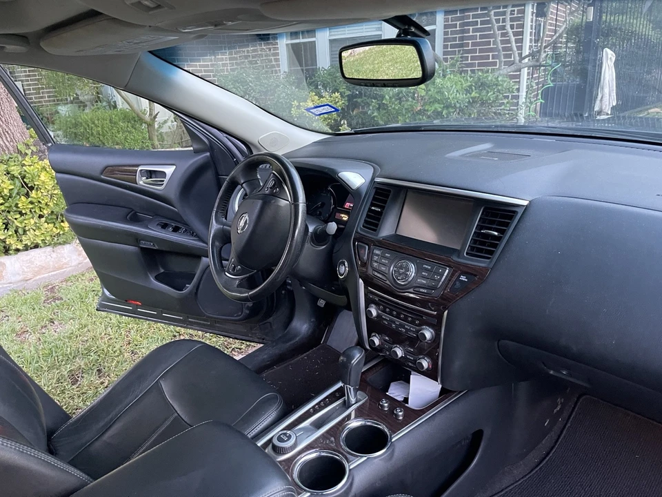 2014 Nissan Pathfinder 4th Gen - Image 13 of 14