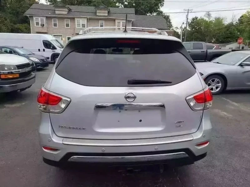 2014 Nissan Pathfinder 4th Gen - Image 5 of 12