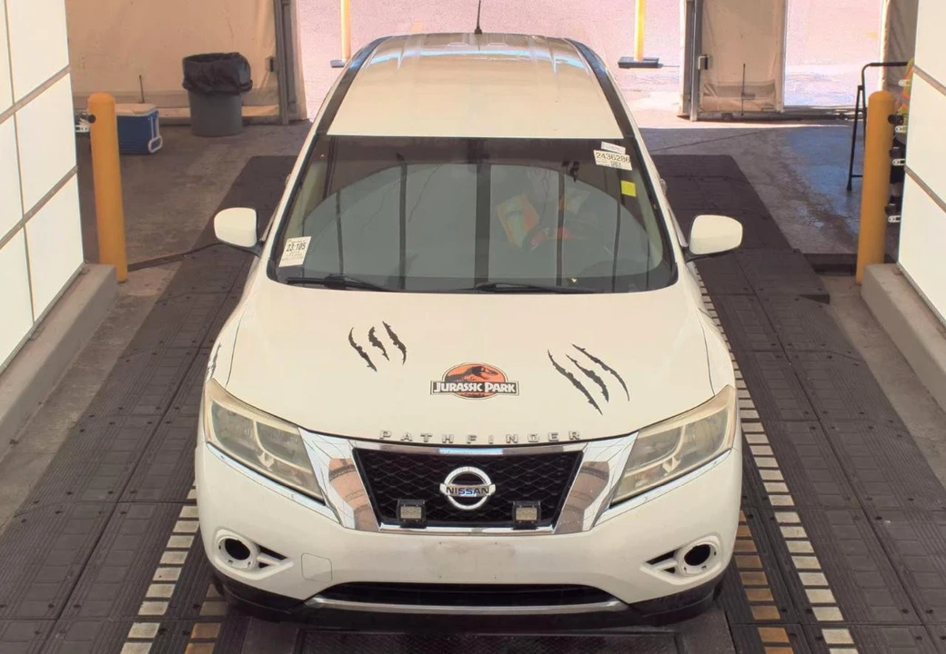 2014 Nissan Pathfinder 4th Gen - Image 2 of 12