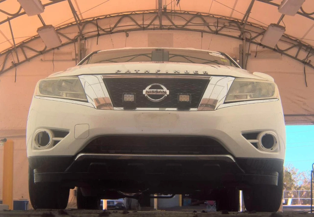 2014 Nissan Pathfinder 4th Gen - Image 3 of 12