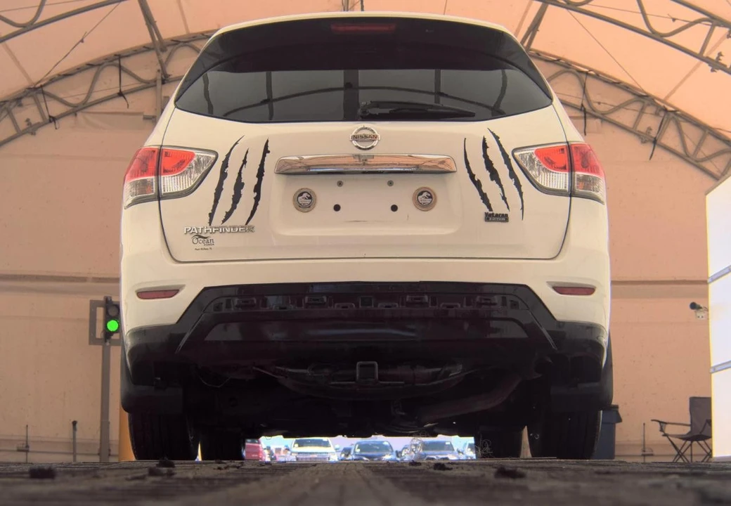 2014 Nissan Pathfinder 4th Gen - Image 7 of 12
