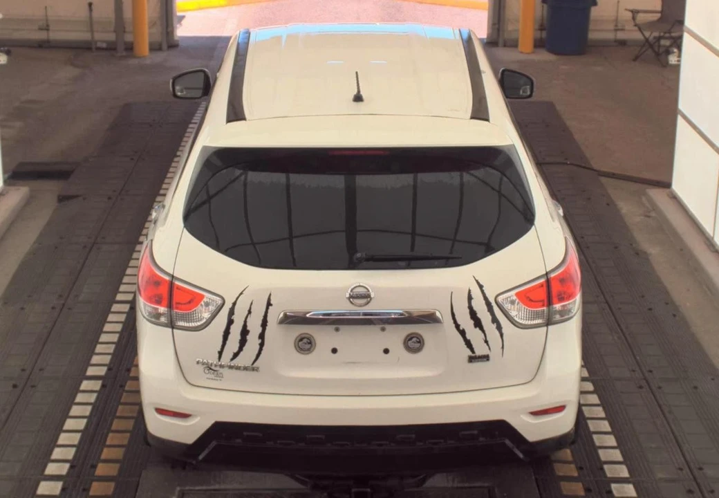 2014 Nissan Pathfinder 4th Gen - Image 6 of 12