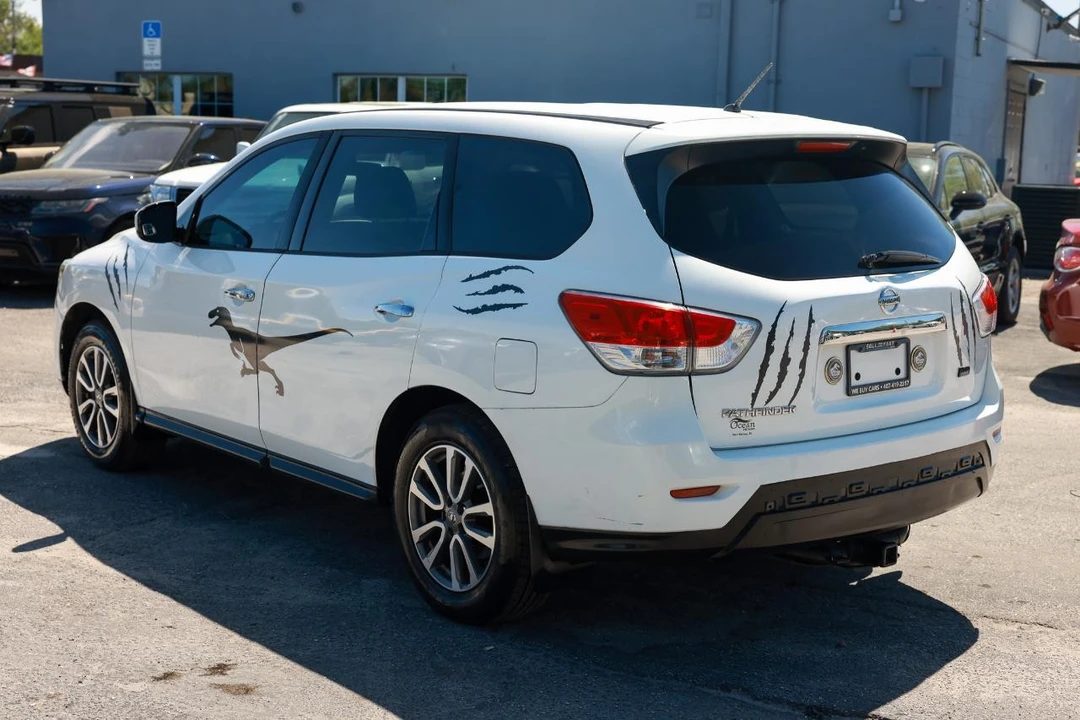 2014 Nissan Pathfinder 4th Gen - Image 5 of 21