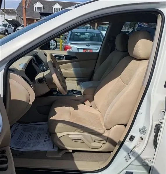 2014 Nissan Pathfinder 4th Gen - Image 11 of 12