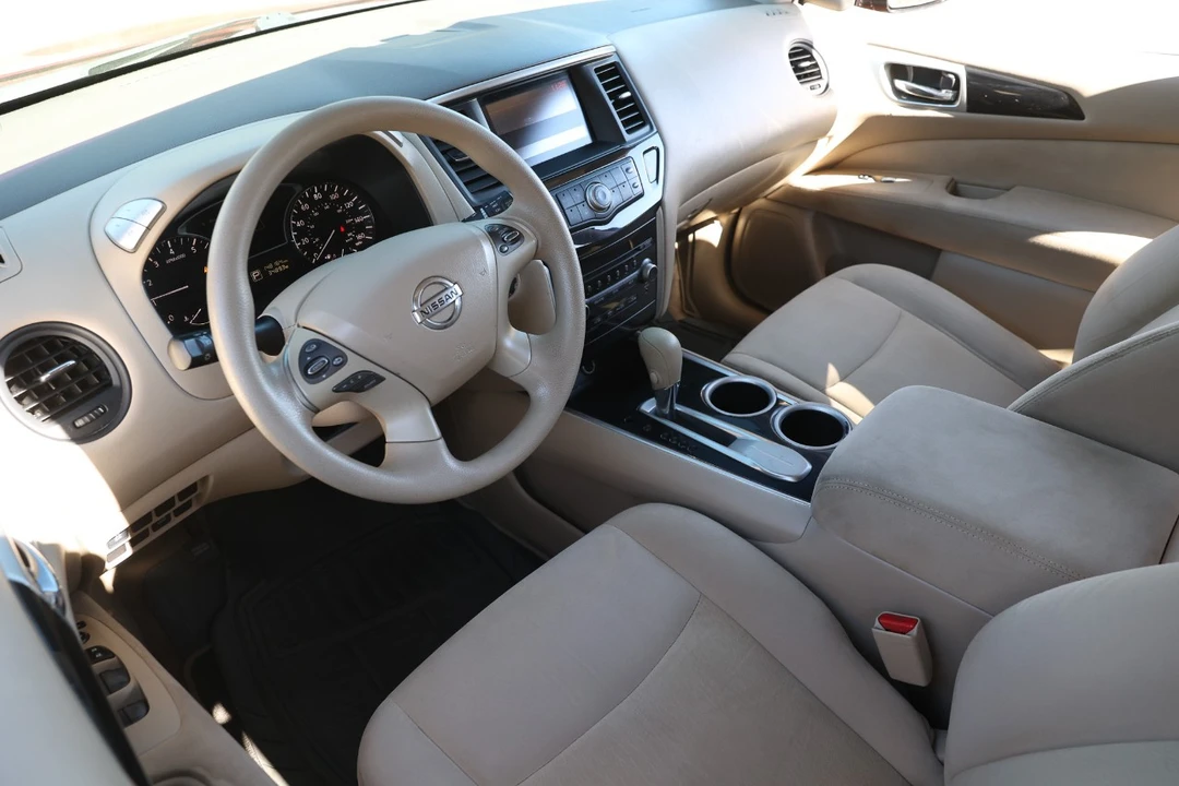 2014 Nissan Pathfinder 4th Gen - Image 4 of 12