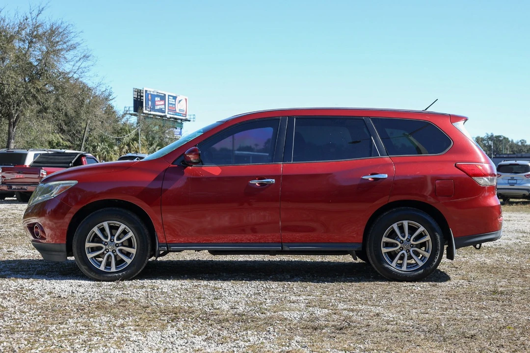 2014 Nissan Pathfinder 4th Gen - Image 3 of 12