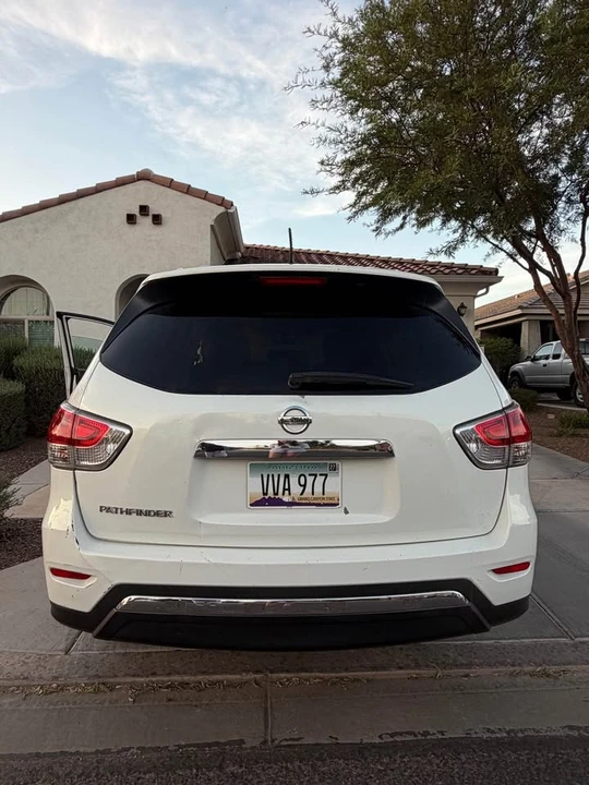 2014 Nissan Pathfinder 4th Gen - Image 4 of 10