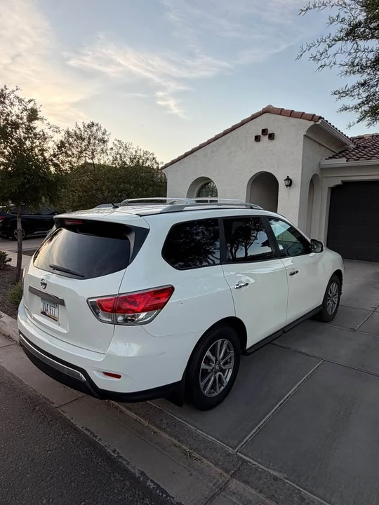 2014 Nissan Pathfinder 4th Gen - Image 3 of 10