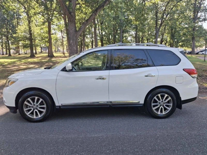 2014 Nissan Pathfinder 4th Gen - Image 8 of 12