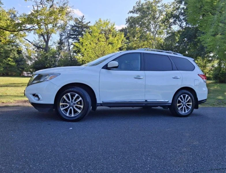 2014 Nissan Pathfinder 4th Gen - Image 4 of 12
