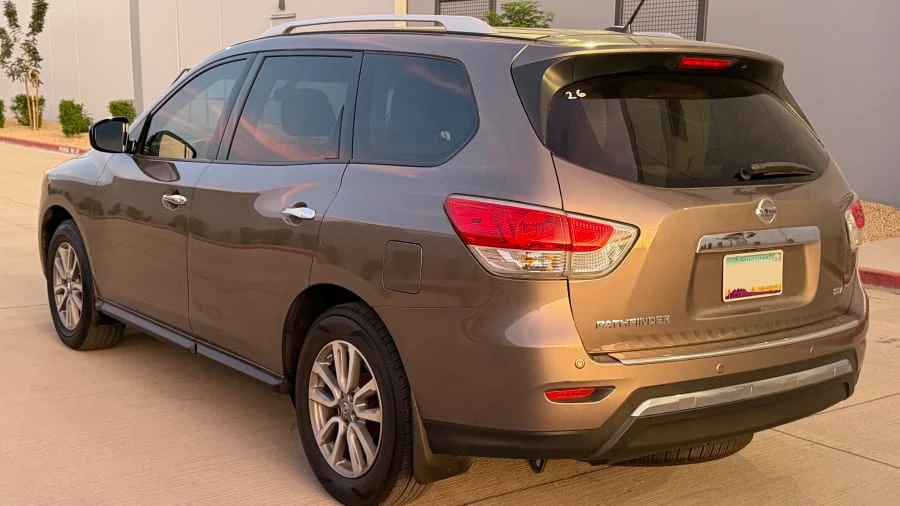 2014 Nissan Pathfinder 4th Gen - Image 3 of 13
