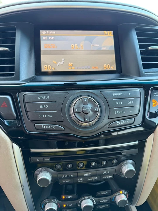 2014 Nissan Pathfinder 4th Gen - Image 11 of 13