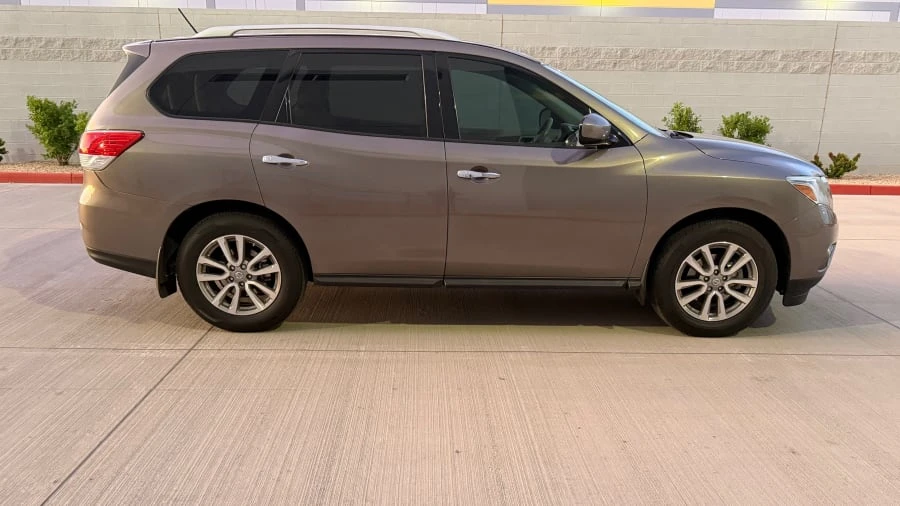 2014 Nissan Pathfinder 4th Gen - Image 4 of 13