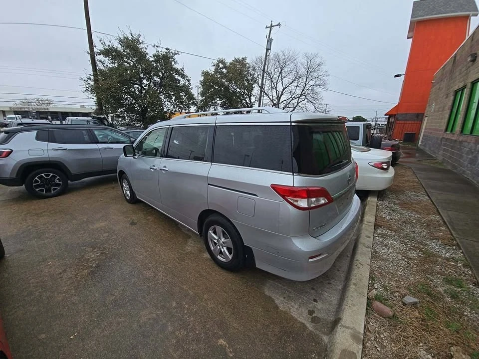 2014 Nissan Quest - Image 3 of 10