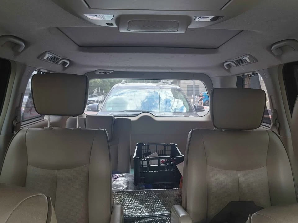2014 Nissan Quest - Image 2 of 3