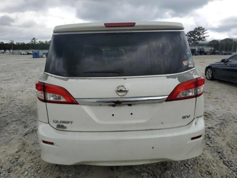 2014 Nissan Quest - Image 6 of 15