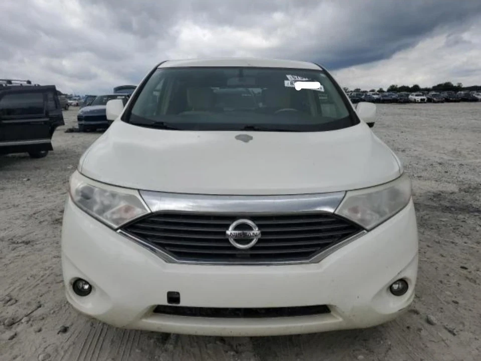 2014 Nissan Quest - Image 5 of 15