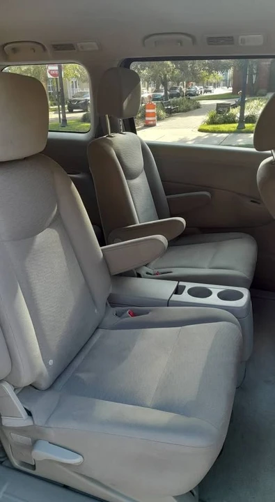 2014 Nissan Quest - Image 9 of 13