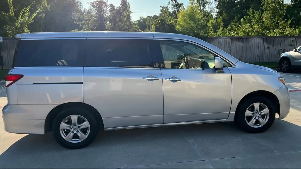 2014 Nissan Quest - Image 12 of 14