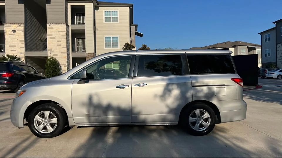 2014 Nissan Quest - Image 10 of 14