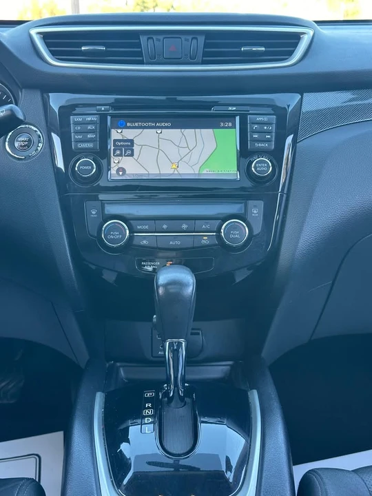 2014 Nissan Rogue - Image 18 of 20