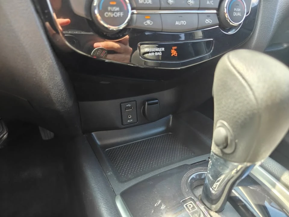 2014 Nissan Rogue - Image 19 of 20