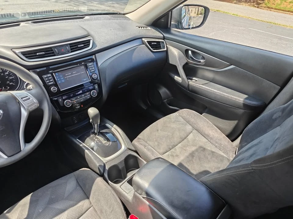 2014 Nissan Rogue - Image 11 of 20