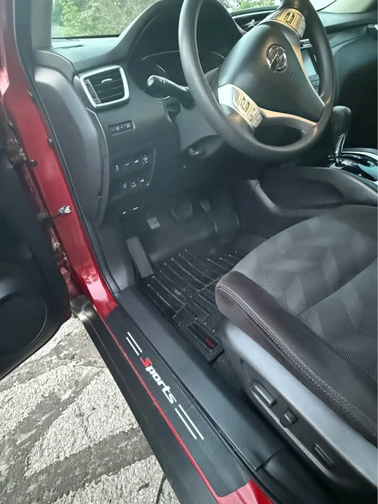 2014 Nissan Rogue - Image 9 of 21
