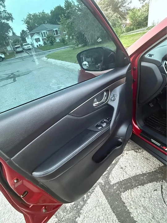 2014 Nissan Rogue - Image 10 of 21