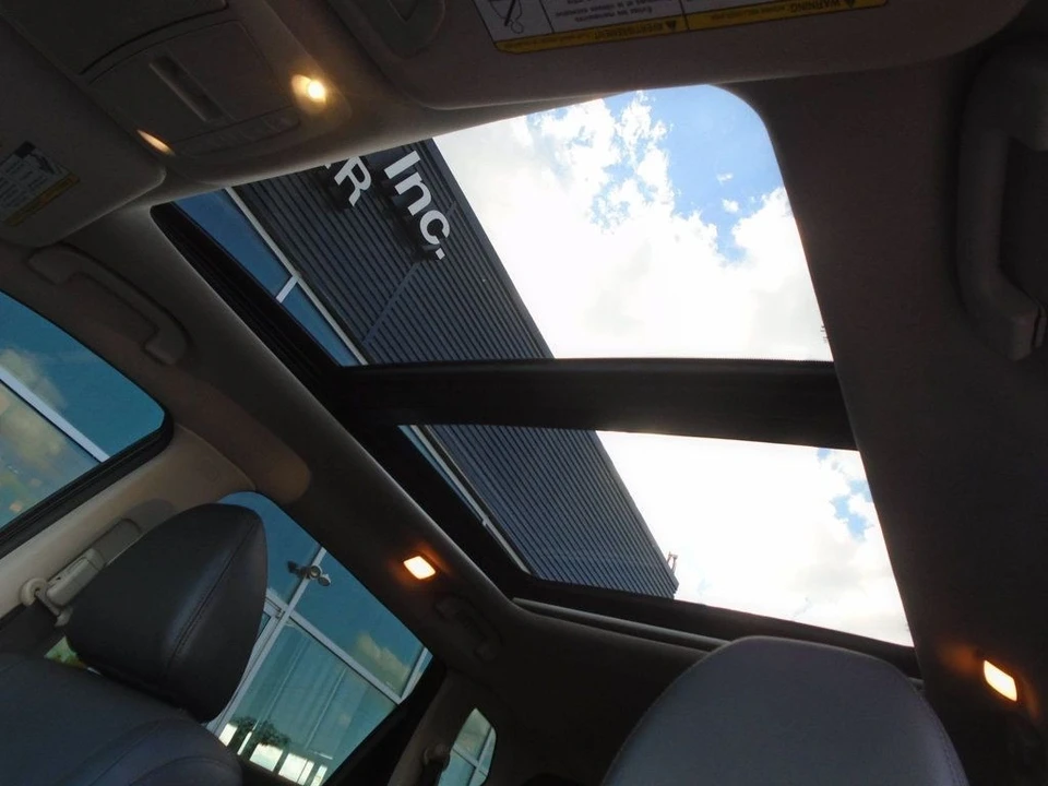 2014 Nissan Rogue - Image 10 of 12