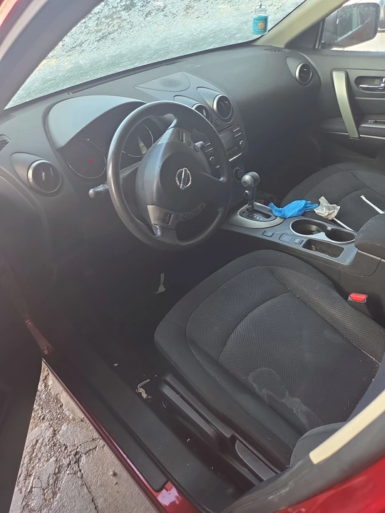 2014 Nissan Rogue - Image 7 of 10
