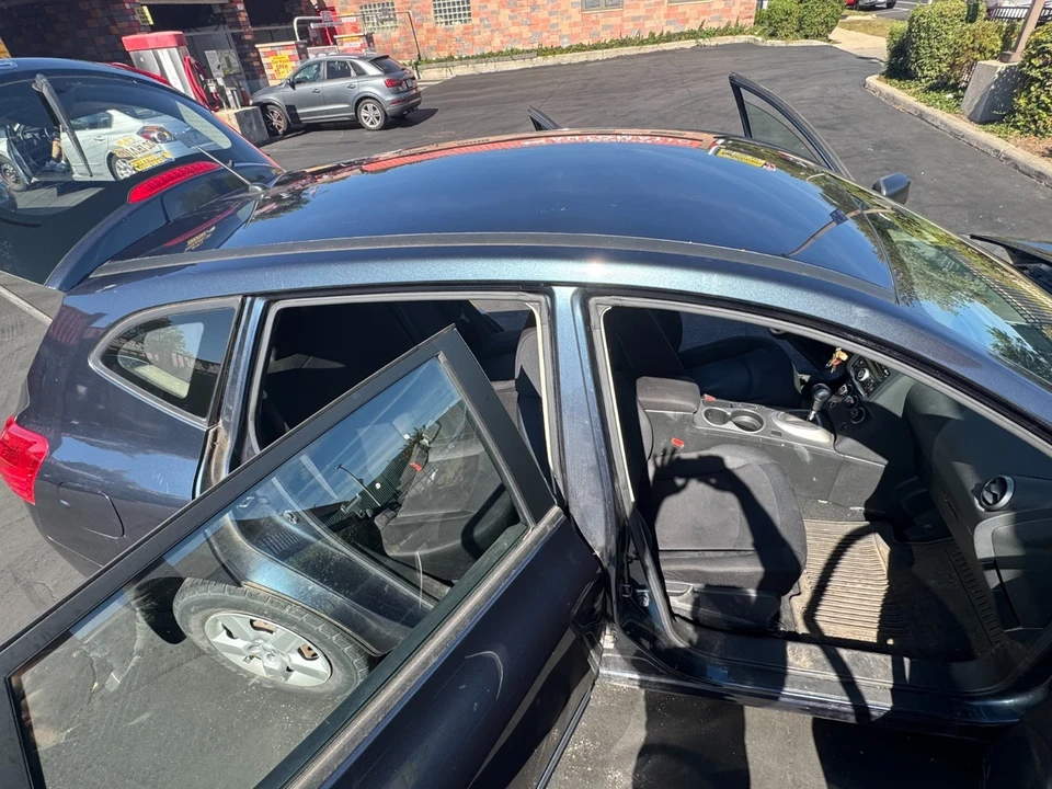 2014 Nissan Rogue - Image 14 of 15