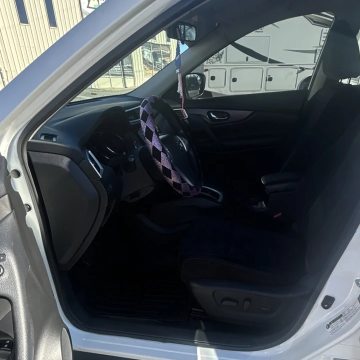 2014 Nissan Rogue - Image 5 of 8