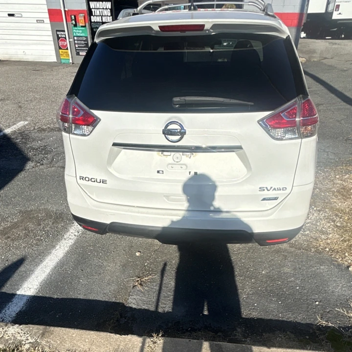 2014 Nissan Rogue - Image 3 of 8