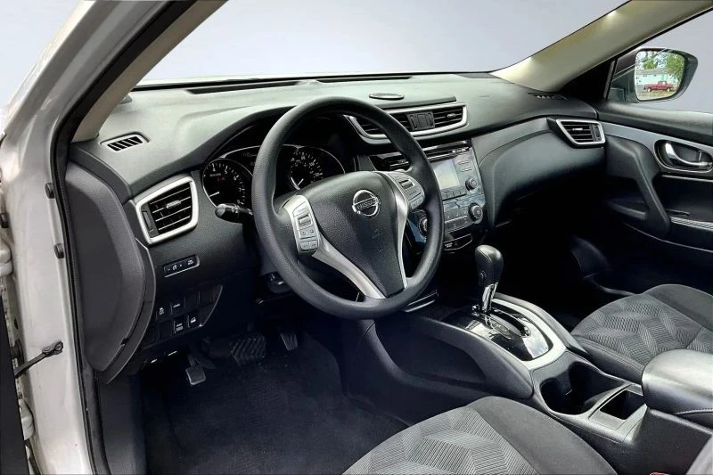 2014 Nissan Rogue - Image 11 of 12