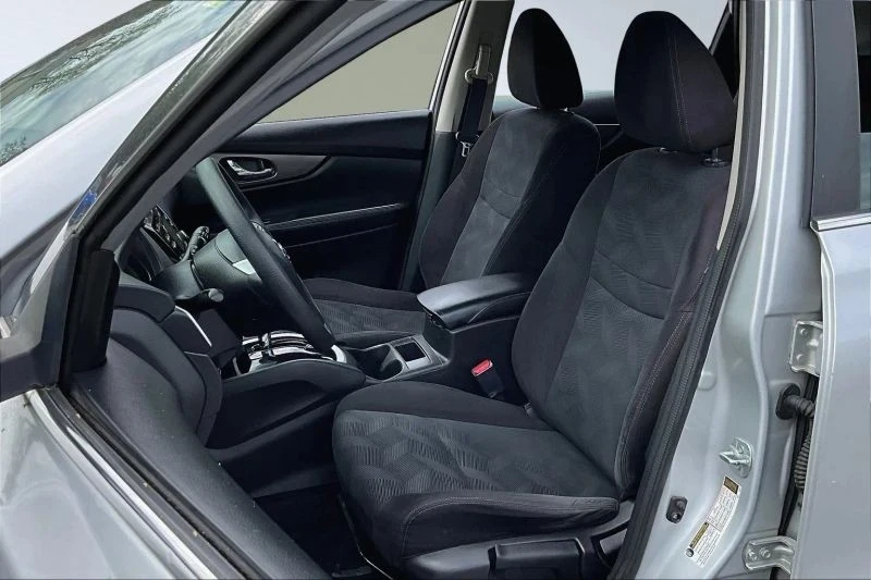 2014 Nissan Rogue - Image 10 of 12