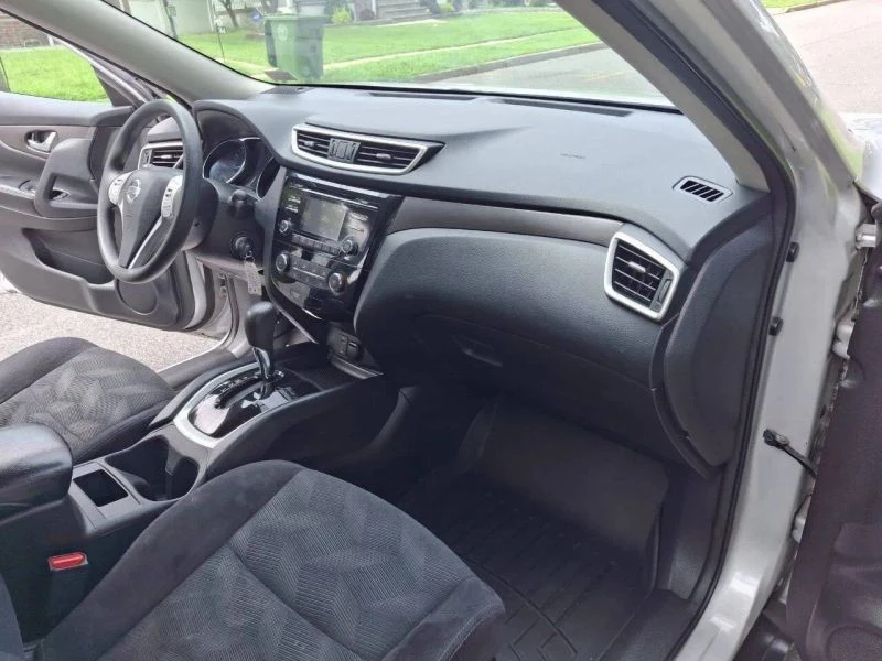 2014 Nissan Rogue - Image 11 of 12