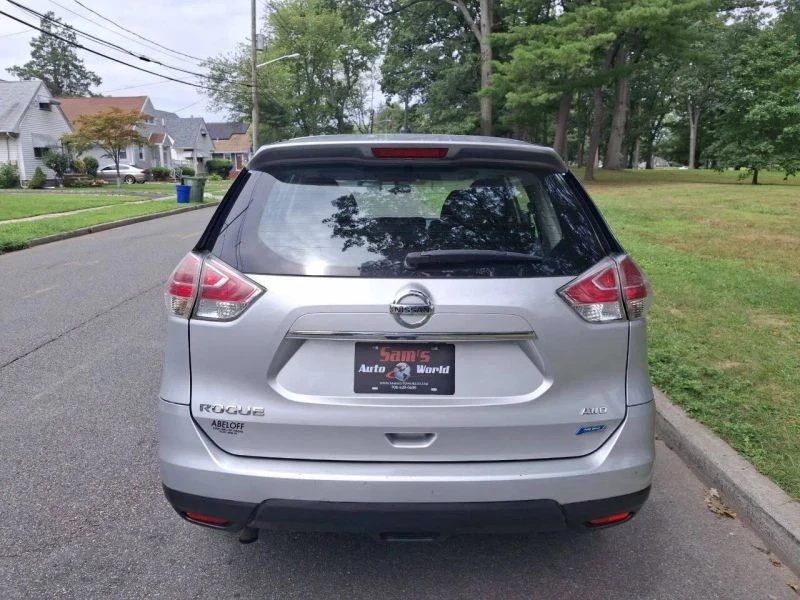 2014 Nissan Rogue - Image 9 of 12