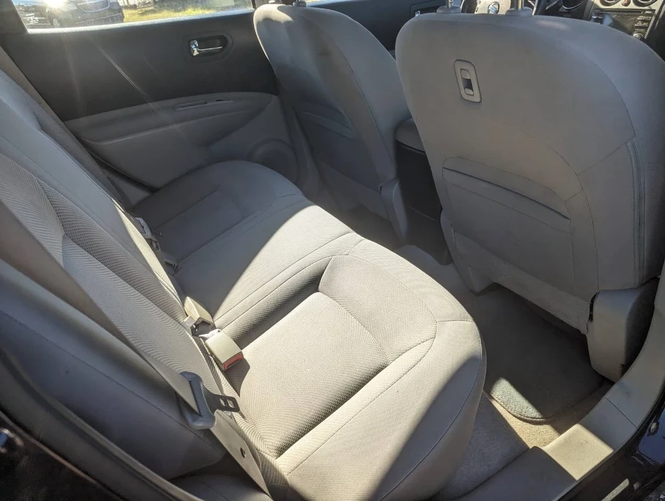 2014 Nissan Rogue - Image 17 of 21